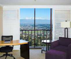 Hotel Pacific Palms Resort