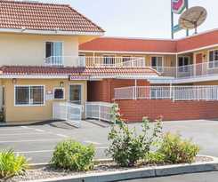 Hotel Super 8 By Wyndham Azusa