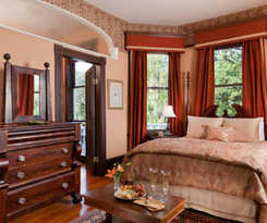 Hotel Azalea Inn and Villas