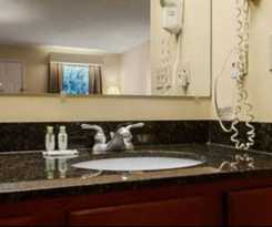 Hotel Baymont By Wyndham Columbia Maury