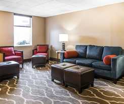 Hotel Quality Inn and Suites