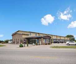 Hotel Dragonfly Inn and Suites