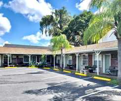 Hotel Shamrock Cove Inn