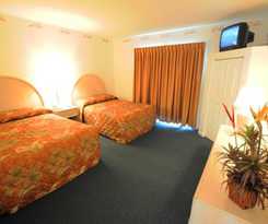 Riviera Resort & Suites