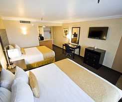 Hotel D'lins Ontario Airport