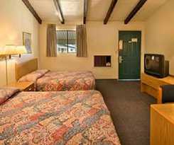 Hotel Peoria Inn