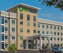Holiday Inn Express and Suites Norwood-boston Area, An Ihg