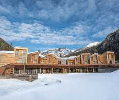 Hotel Campzero Active & Luxury Resort