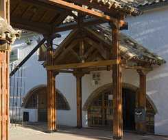 Inturjoven El Bosque - Hostel