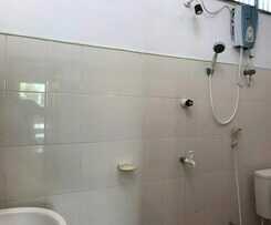 Hotel Gnanams