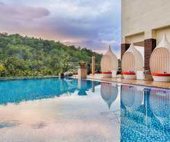 Hotel The Golden Crown