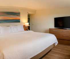 Courtyard by Marriott - Naples