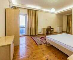 Red Roof Hotel