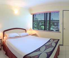 Bay Village Tropical Retreat and Apartments