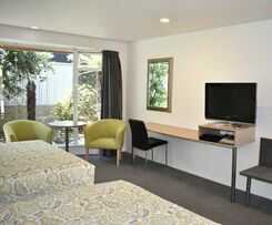 Hotel Baywatch Motor Inn