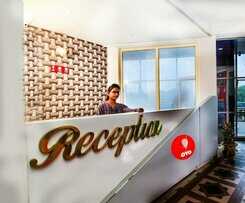 Oyo 4998 Sara Residency