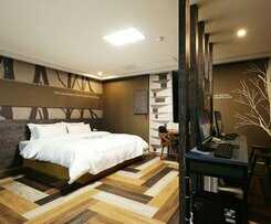 Hotel Mondavi