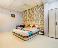 Fabhotel Golden Village