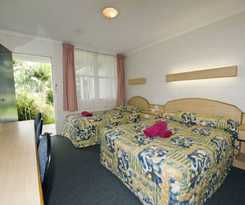 Hotel Colonial Court Motor Inn