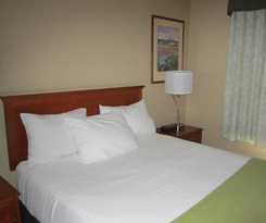 Hotel Super 8 By Wyndham Fort St. John Bc