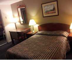 Hotel Cache Creek Inn