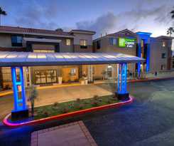 Hotel Holiday Inn Express and Suites Carlsbad Beach