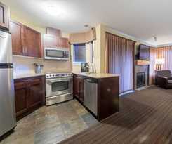  Creekside Suites At Pacific Shores