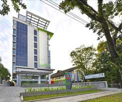 Hotel Whiz Prime Khatib Sulaiman Padang - Chse Certified