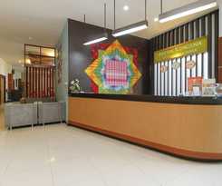 Hotel Reddoorz Plus Near Pantai Losari