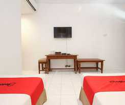 Reddoorz Plus Near Alun Alun Selatan 2