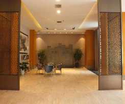  Xiangyang Huayi Hotel