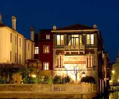 Ca' Nigra Lagoon Resort