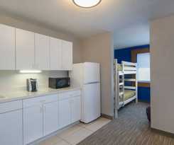 Holiday Inn Express Howe (Sturgis, Mi)