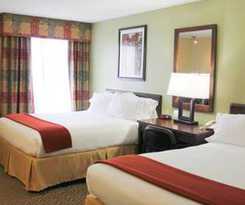 Hotel Holiday Inn Express Osage Bch - Lake of the Ozarks