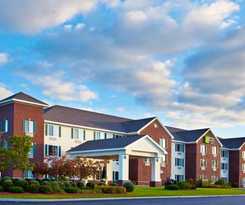 Holiday Inn Express & Suites Acme-traverse City