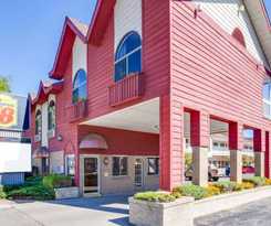 Hotel Super 8 By Wyndham Mackinaw City/beachfront Area