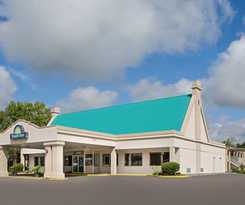 Days Inn By Wyndham Tallahassee-government Center