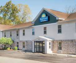 Days Inn & Suites By Wyndham Sellersburg