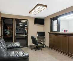  Super 8 by Wyndham Columbus/Edinburgh 