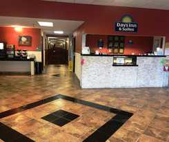 Hotel Days Inn & Suites By Wyndham Mt Pleasant