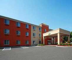 Quality Suites Stratford