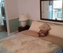 Edgewater Lodge