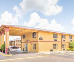 Hotel Days Inn & Suites By Wyndham Marshall