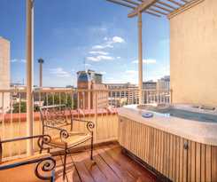 Hotel Club Wyndham Riverside Suites