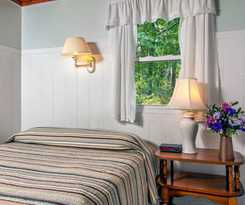 Even'tide Resort & Cottages