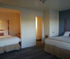 Hotel The Tides Oceanview Inn and Cottages