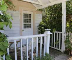  Martha's Vineyard B & B