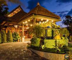 Hotel Kinaara Resort and Spa