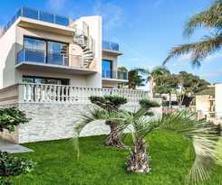 Calma Holiday Villas