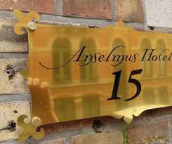 Hotel The Black Swan